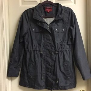 Light weight water resistant jacket